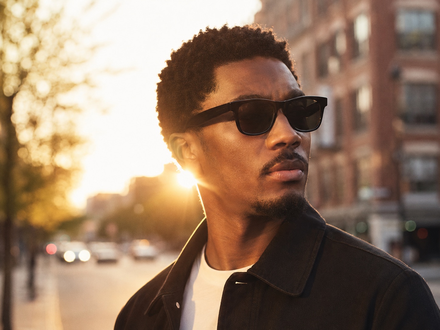 Sunglasses on-model shot